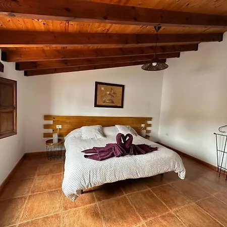 With Pool In The Centre Of Fuerteventura Antigua