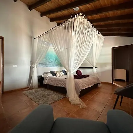 Villa With Pool In The Centre Of Fuerteventura