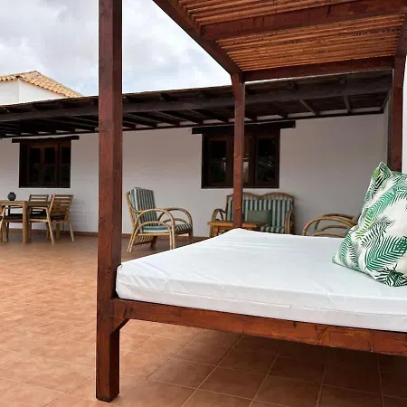 With Pool In The Centre Of Fuerteventura Holiday home